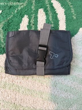 Travel Tech Organizer Pouch - Gray